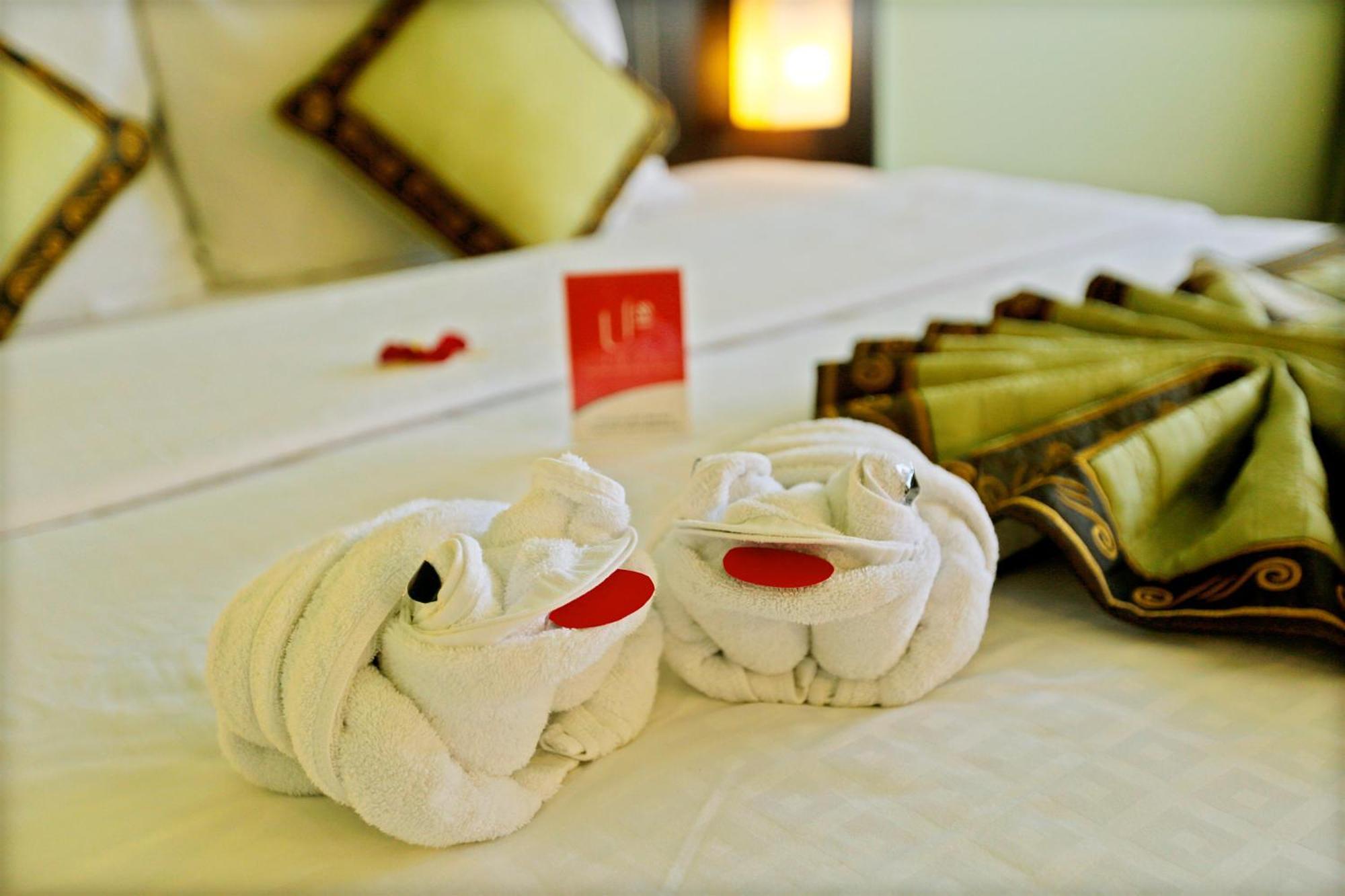 Park View Hotel Hue Zewnętrze zdjęcie